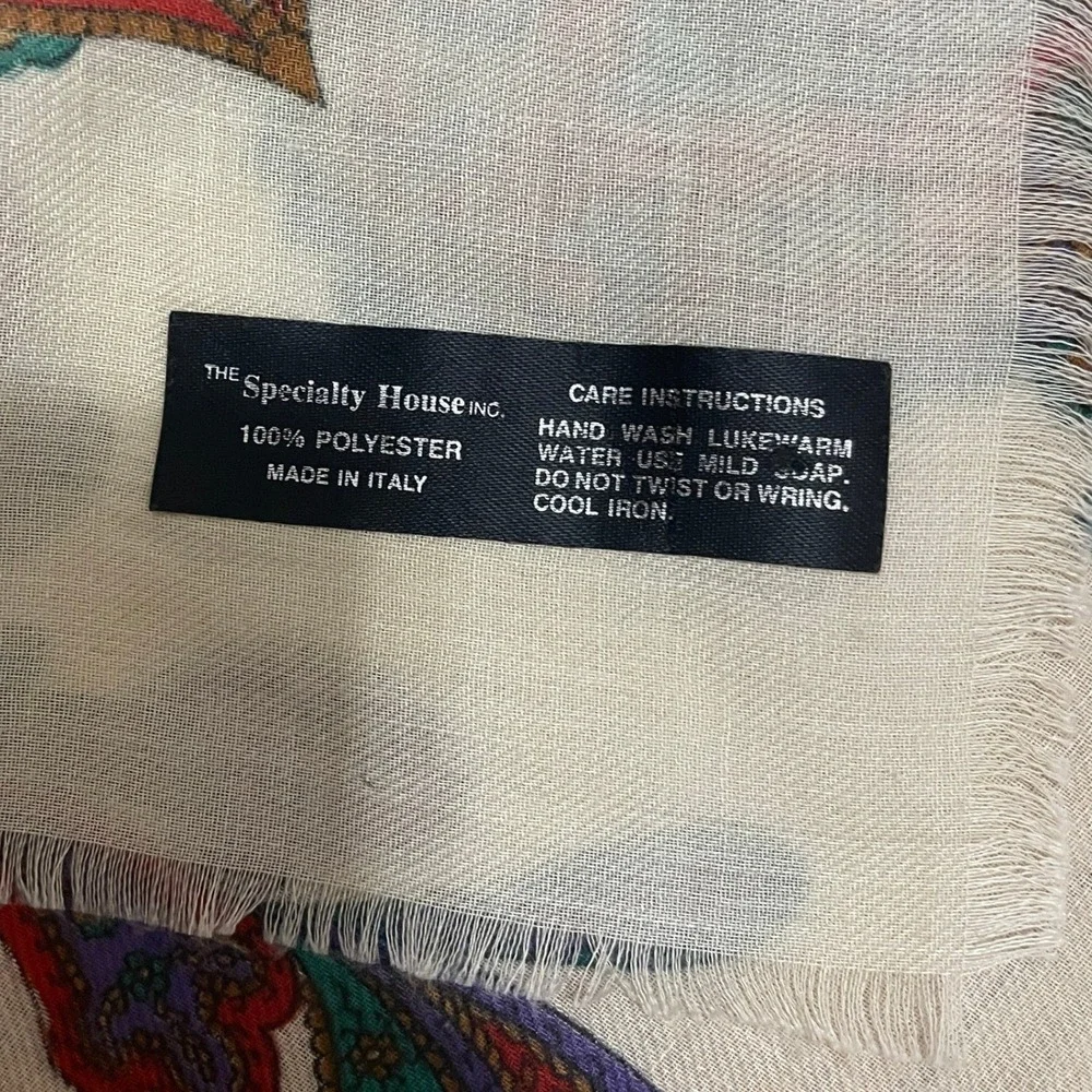 VTG The Specialty House Inc Paisley Square Scarf Made in Italy Cream Red 46in